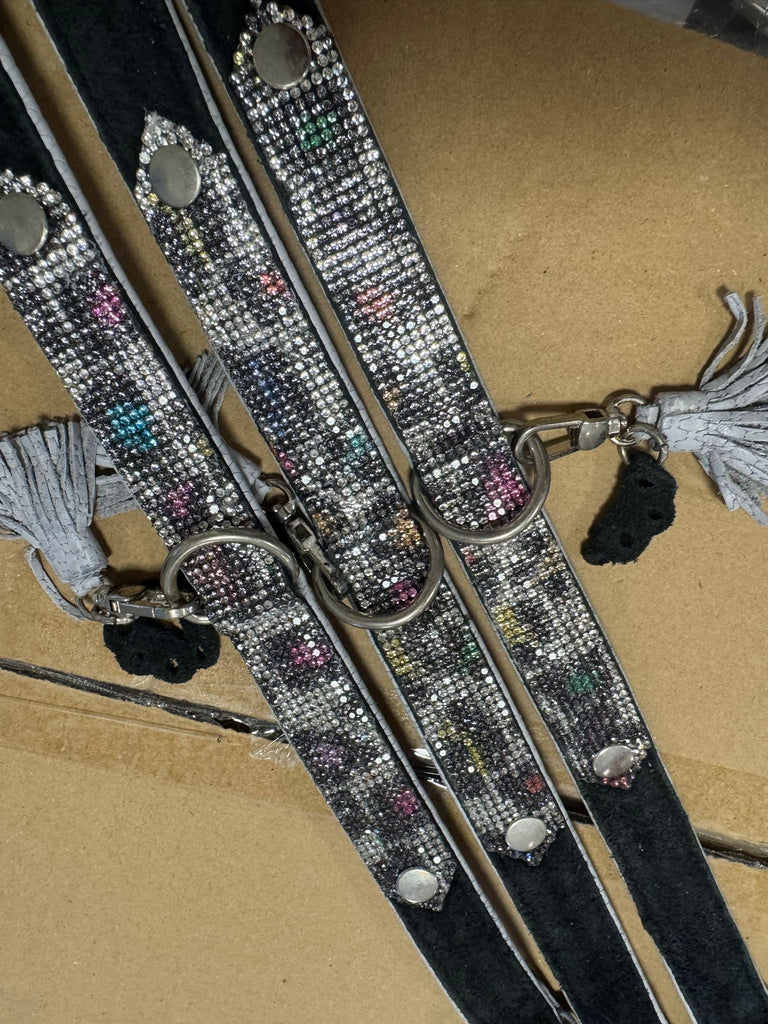 Collier en cuir fait main avec strass